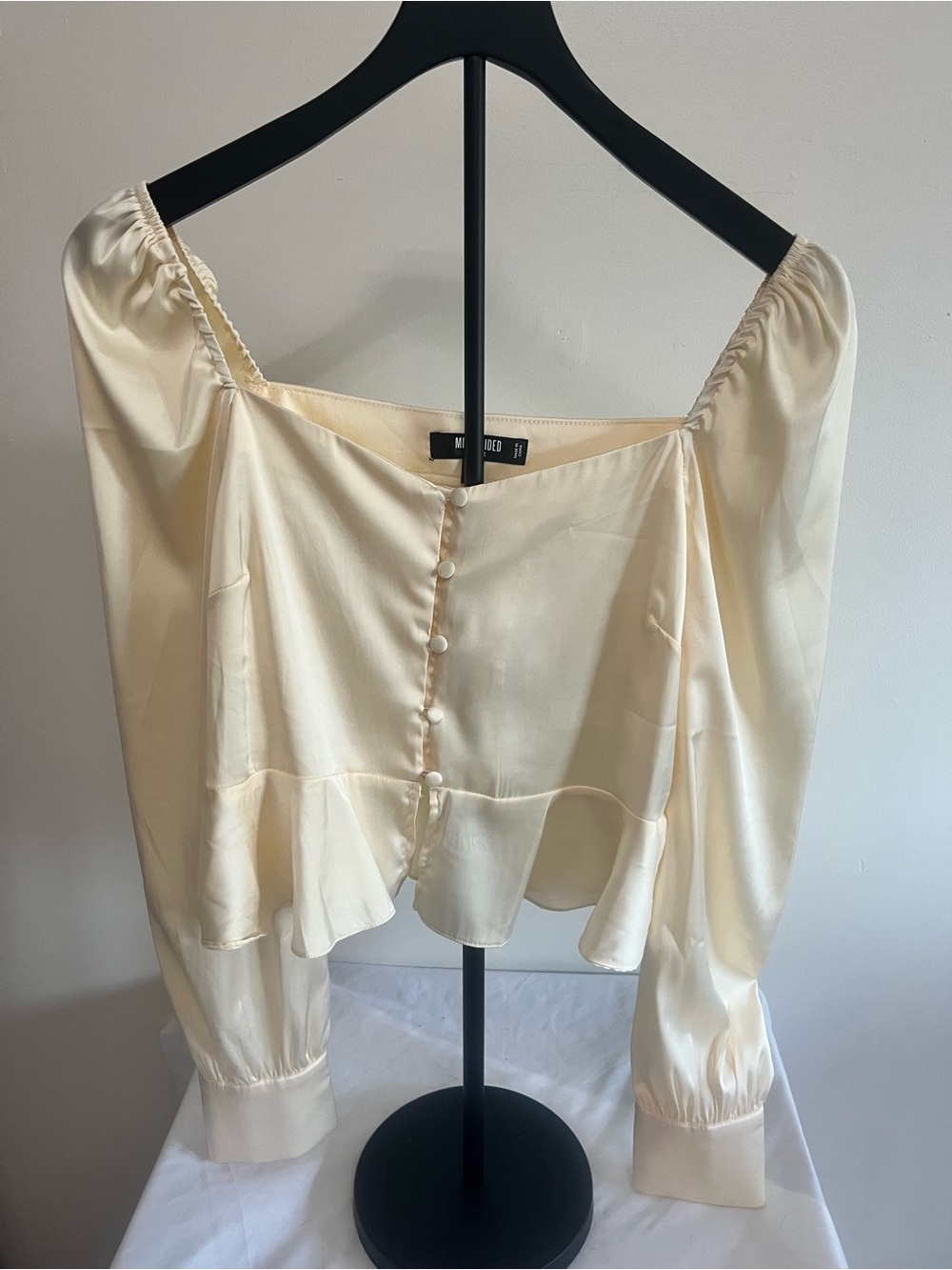 Missguided Cream Satin Peplum Button-Front Blouse